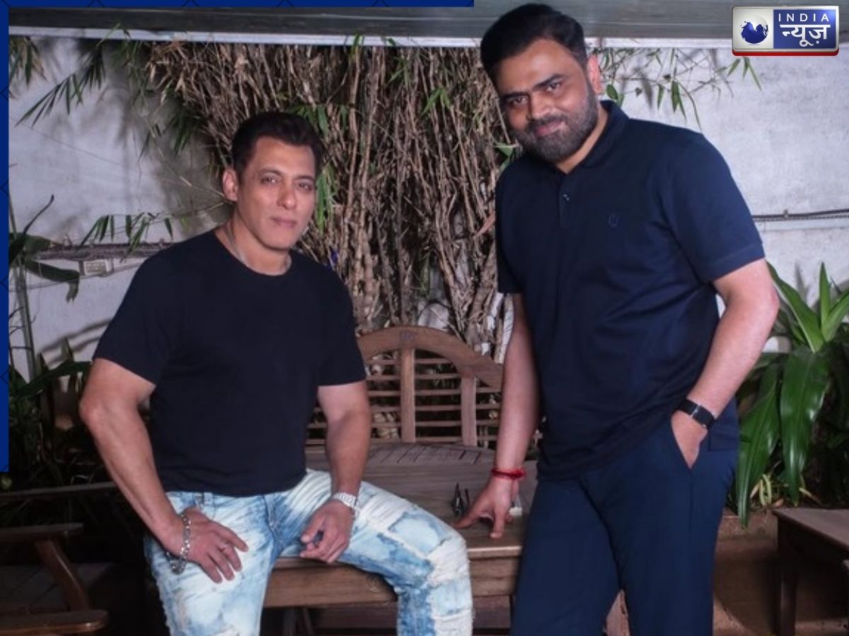 Salman Khan with a South Indian director - Photo Gallery