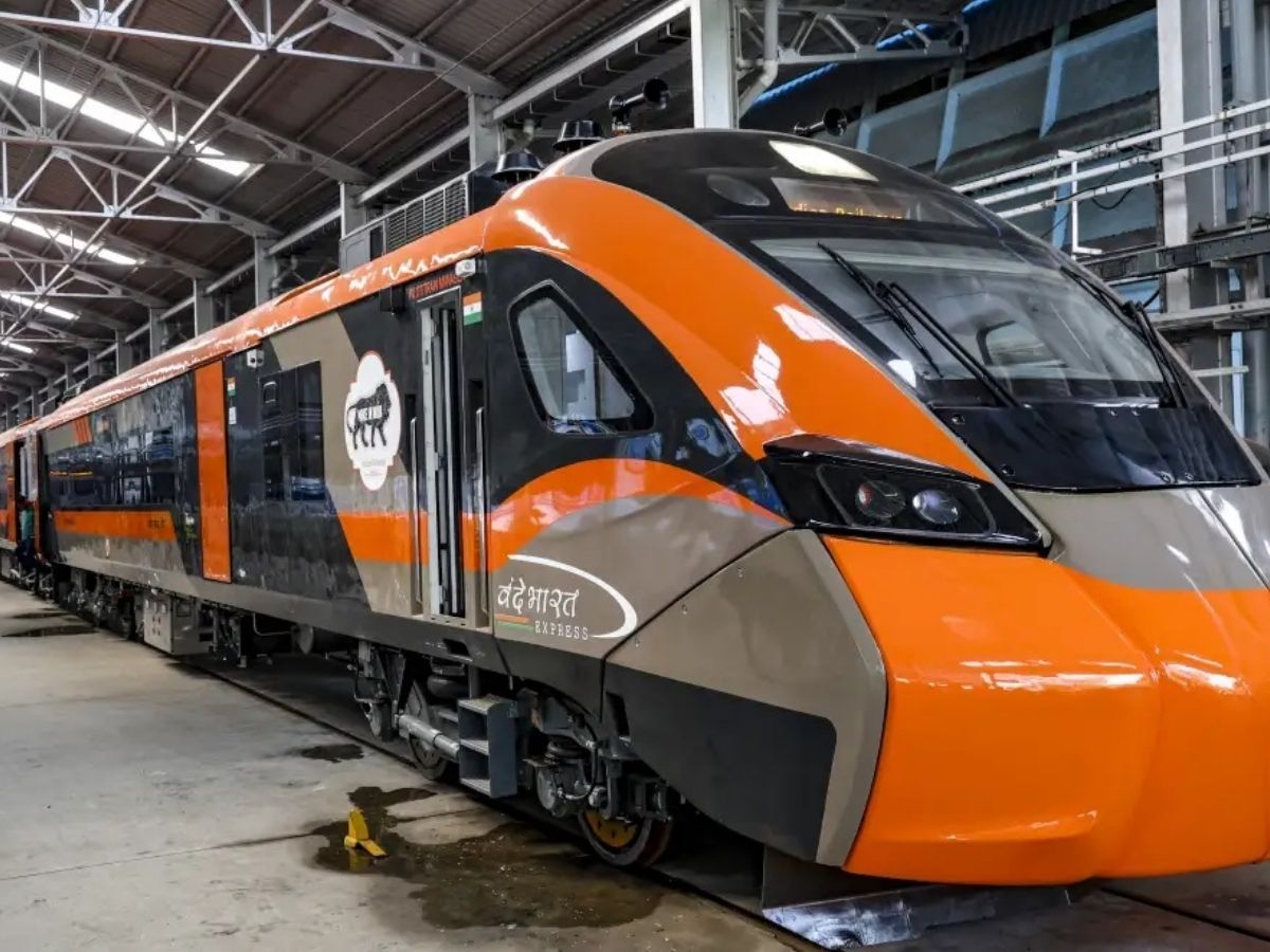 first Vande Bharat train response - Photo Gallery
