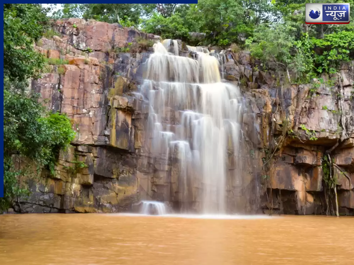 Ghamroj Waterfall - Photo Gallery