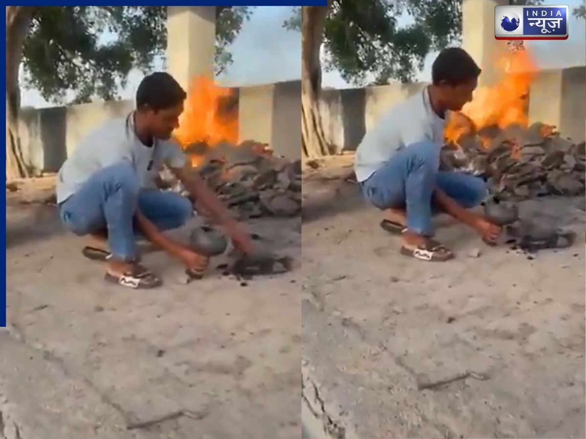 Hapur Hookah Viral Video: हापुड़ में मुन्नी देवी की जलती चिता से मुस्लिम दोस्तों के साथ हिंदू युवकों ने किया ऐसा काम, आपको भी आ जाएगा गुस्सा!