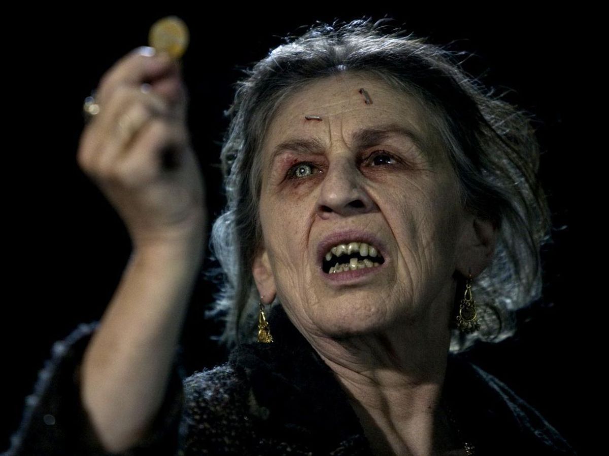 drag me to hell - Photo Gallery