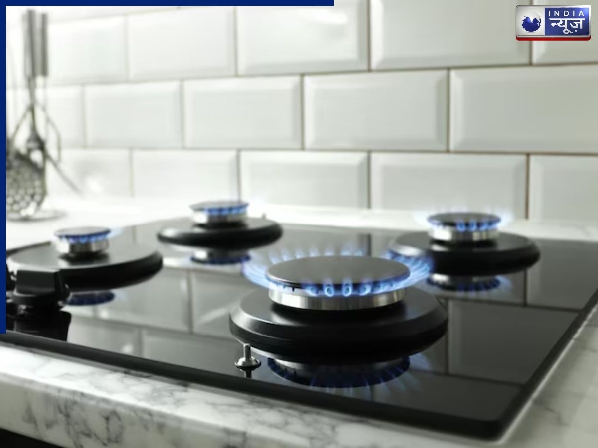 Avoid keeping the gas stove continuously lit in the kitchen. - Photo Gallery