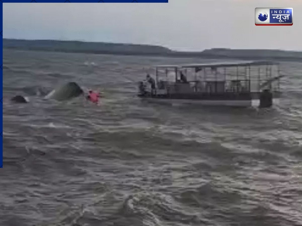 जबलपुर में बरगी डैम में डूबा क्रूज, 15 लोगों ने तैरकर बचाई जान, 4 की मौत 4 लापता