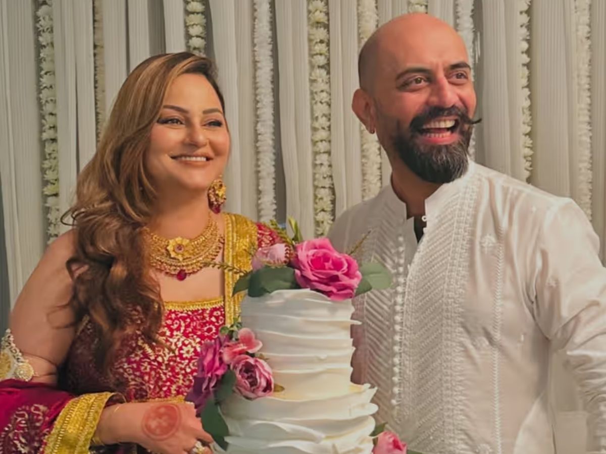 विवाद की शुरुआत - Photo Gallery