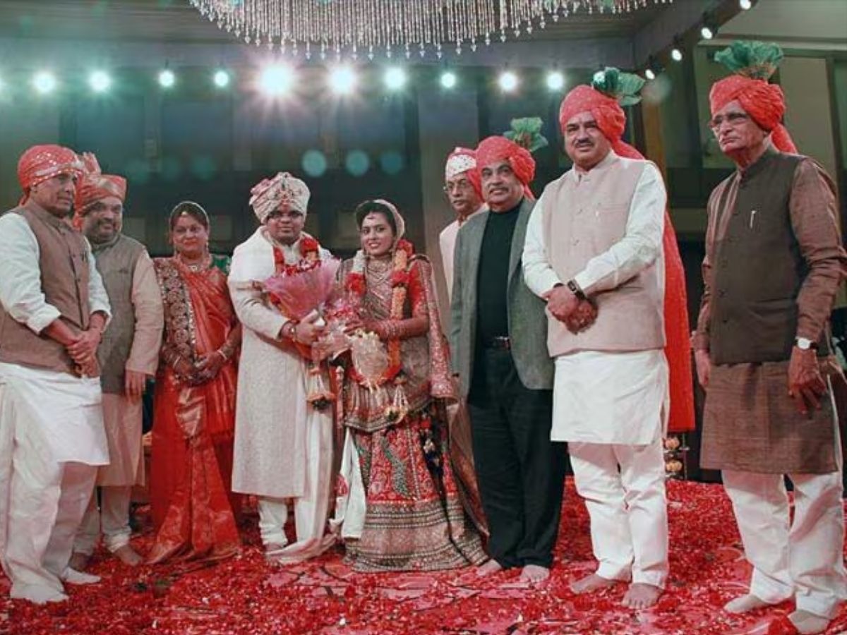 jay shah love story - Photo Gallery