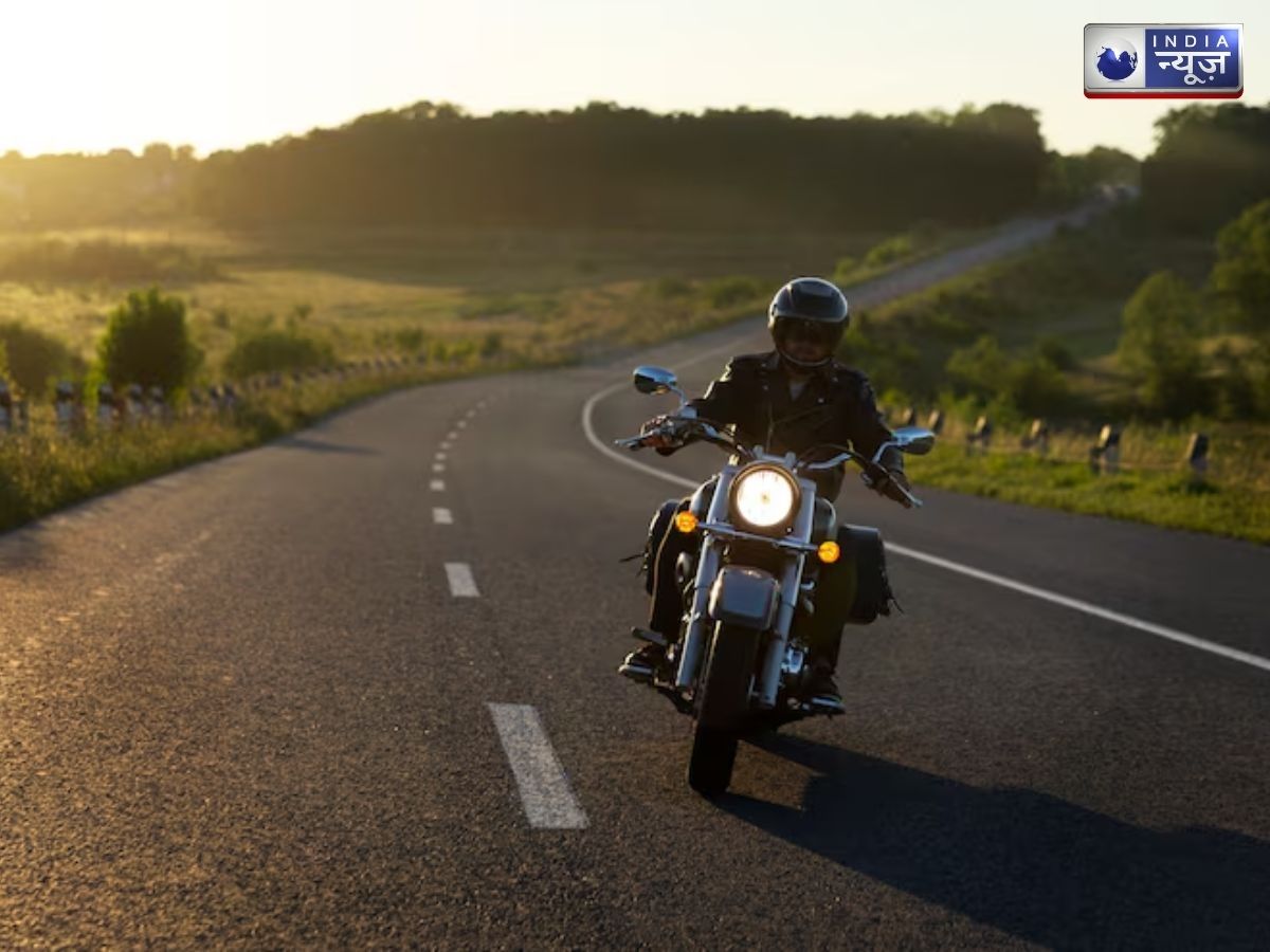 बाइक को रोकने के लिए अगला ब्रेक दबाएं या पिछला? इन गलतियों का रखें ध्यान, क्या है सही तरीका