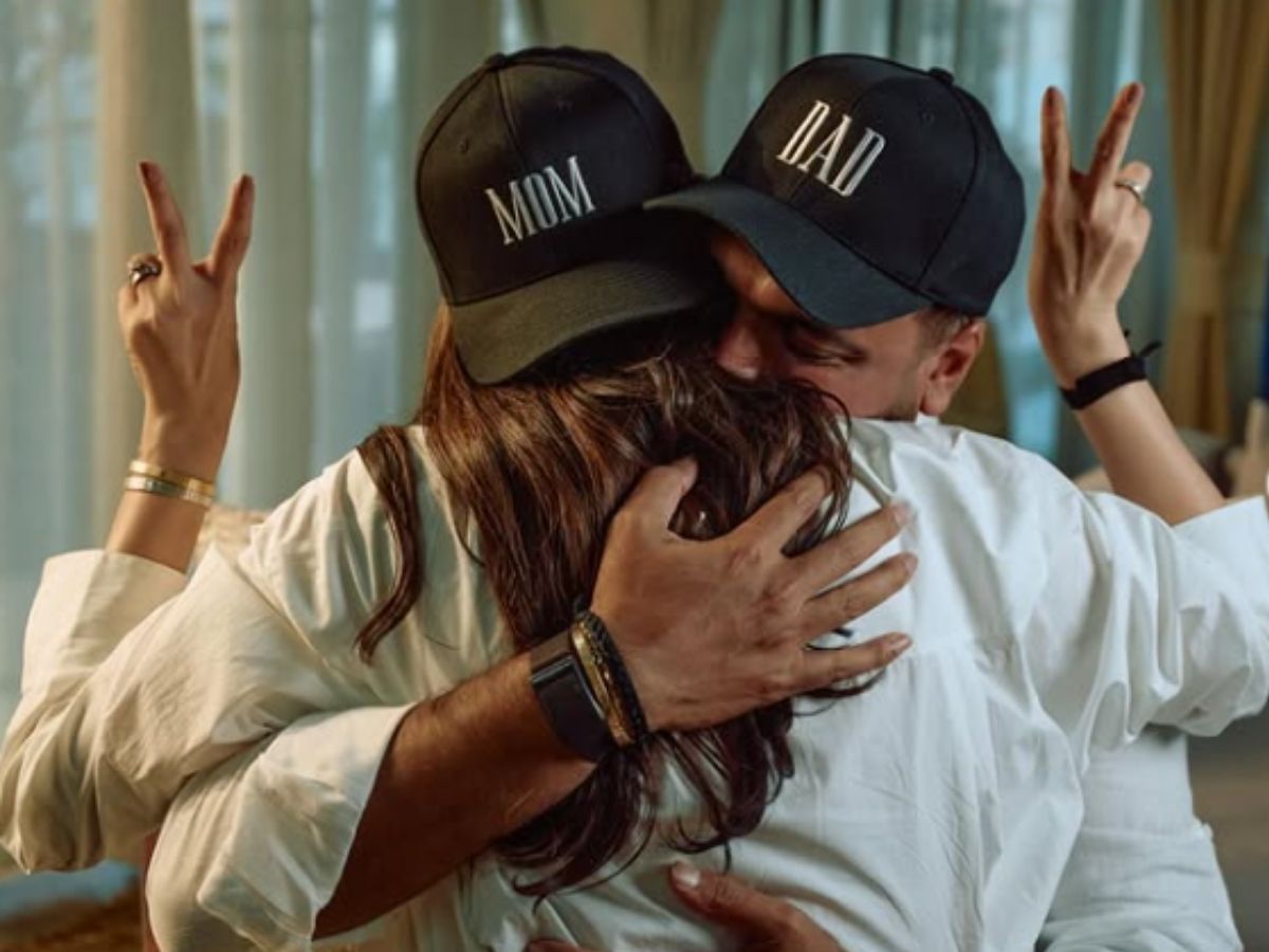 Announced pregnancy in a unique style - Photo Gallery