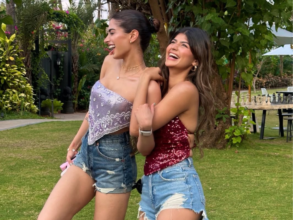 Khushi kapoor movies - Photo Gallery