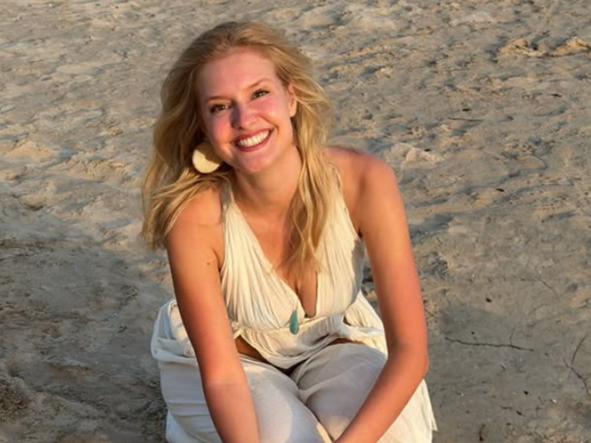 Who is Liz Laz? - Photo Gallery