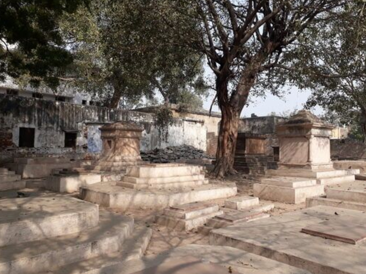 Lothian Cemetery - Photo Gallery