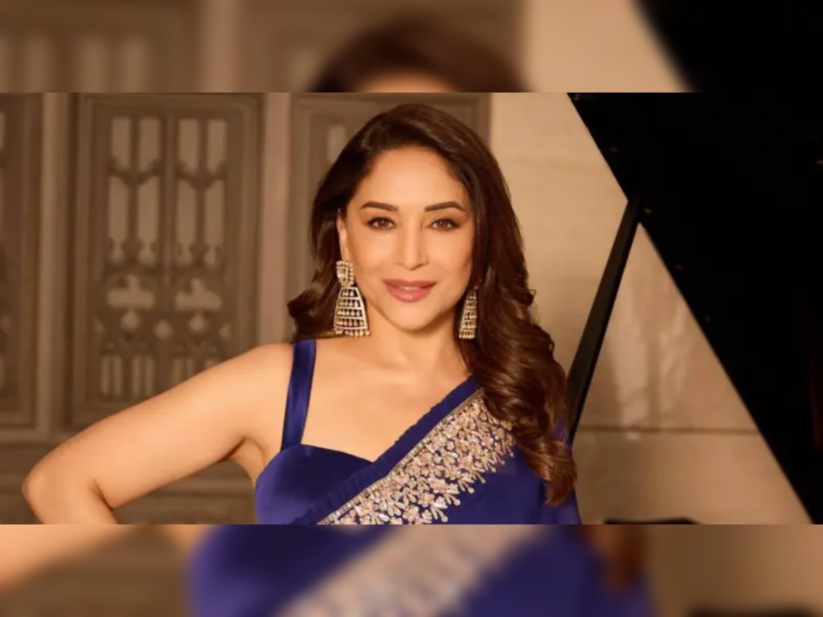 Madhuri Dixit blushed upon hearing what Deepika Padukone said. - Photo Gallery