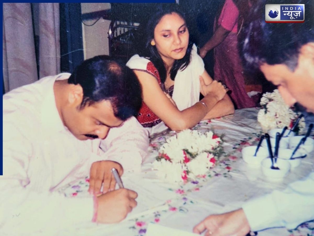 Married after knowing each other for 10 years - Photo Gallery