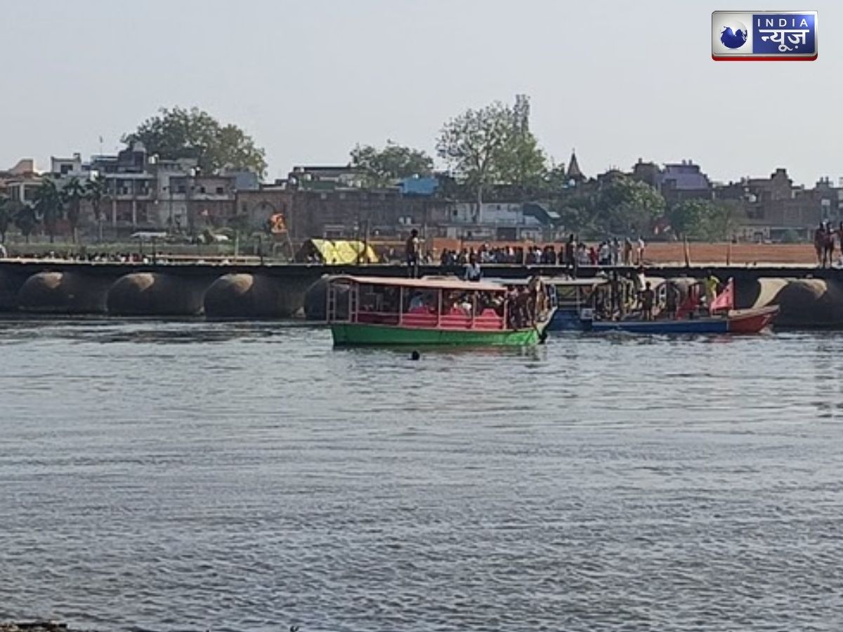Mathura Boat Accident: हादसे से पहले कौन सा भजन गा रहे थे 30 से अधिक श्रद्धालु, देखें पूरा वीडियो