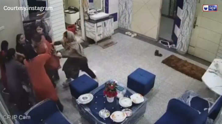 मुरादाबाद में लुटेरे पर भारी पड़ीं डॉक्टर की बेटियां, डंडे और लात-घूंसों से किया स्वागत, आत्मरक्षा की पेश की मिसाल!