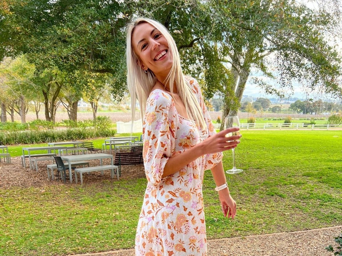 moyika human tutors - Photo Gallery