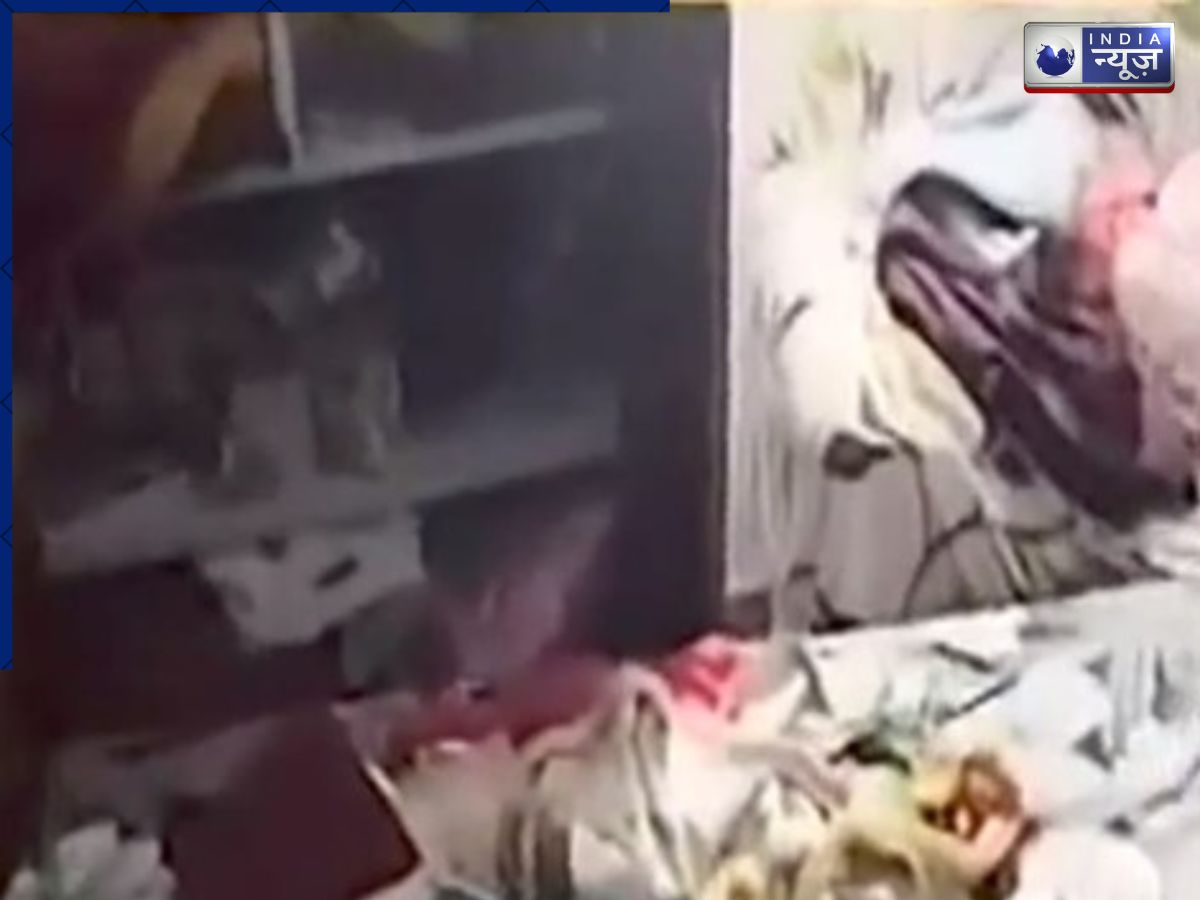 क्या घर खाली छोड़के शादी में जाते हैं आप? MP में अलमारी तोड़के चोरों ने उडाए लाखों के गहने-नकद: घर खोला तो….