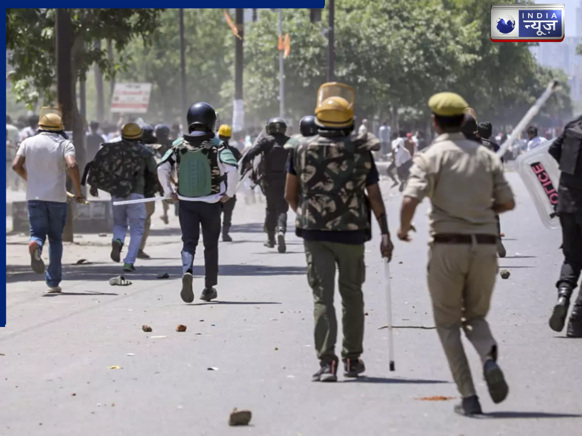 Police force deployed - Photo Gallery