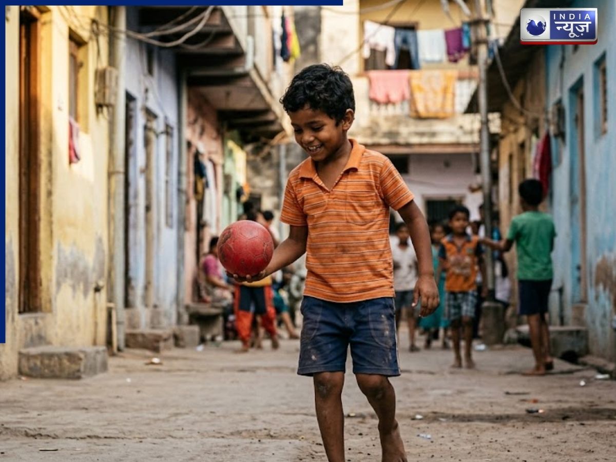 Odisha: खेल बना खतरे का खेल! बम को समझ बैठे बॉल, अचानक हाथ में हुआ धमाका