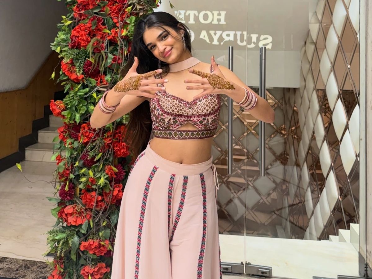 palazzo is balancing the look - Photo Gallery