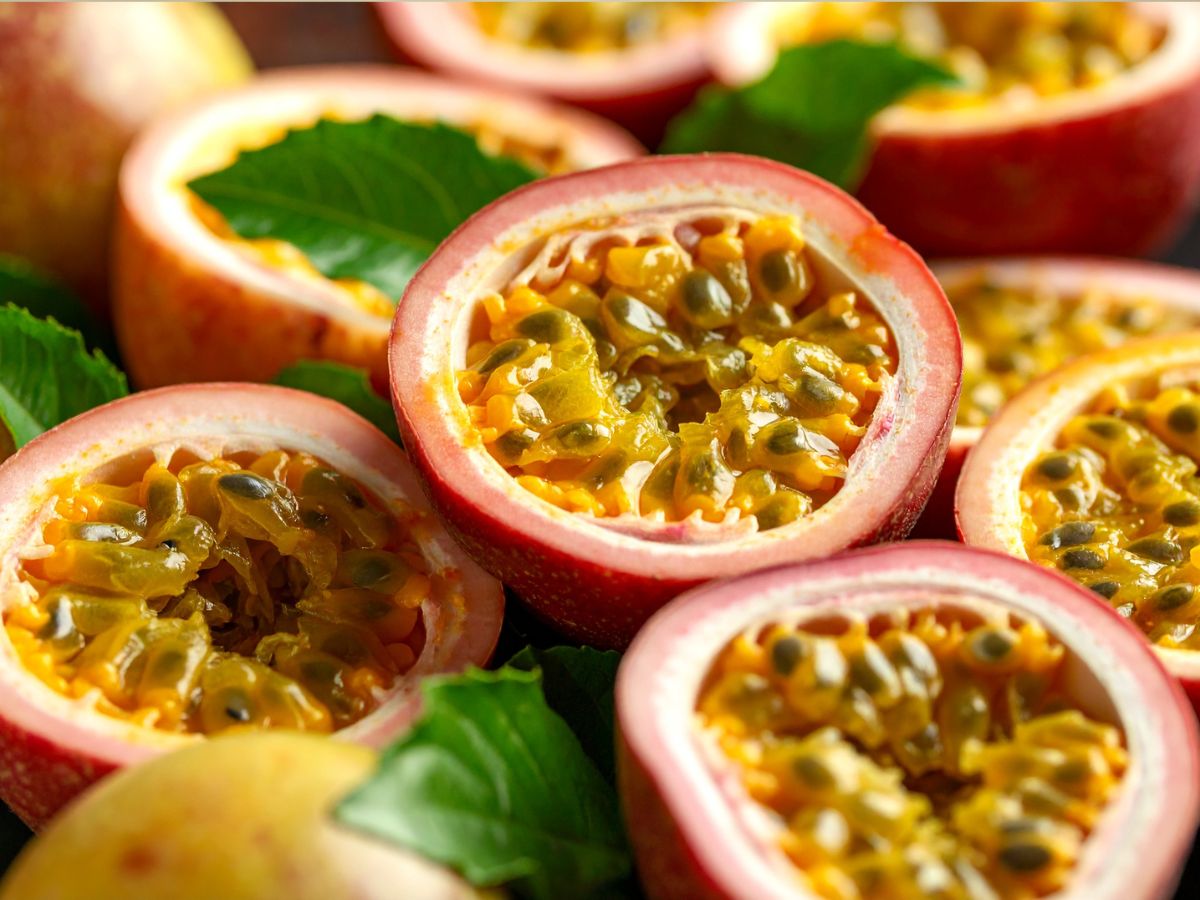 Fiber-Calcium Rich Fruits like passion fruit - Photo Gallery