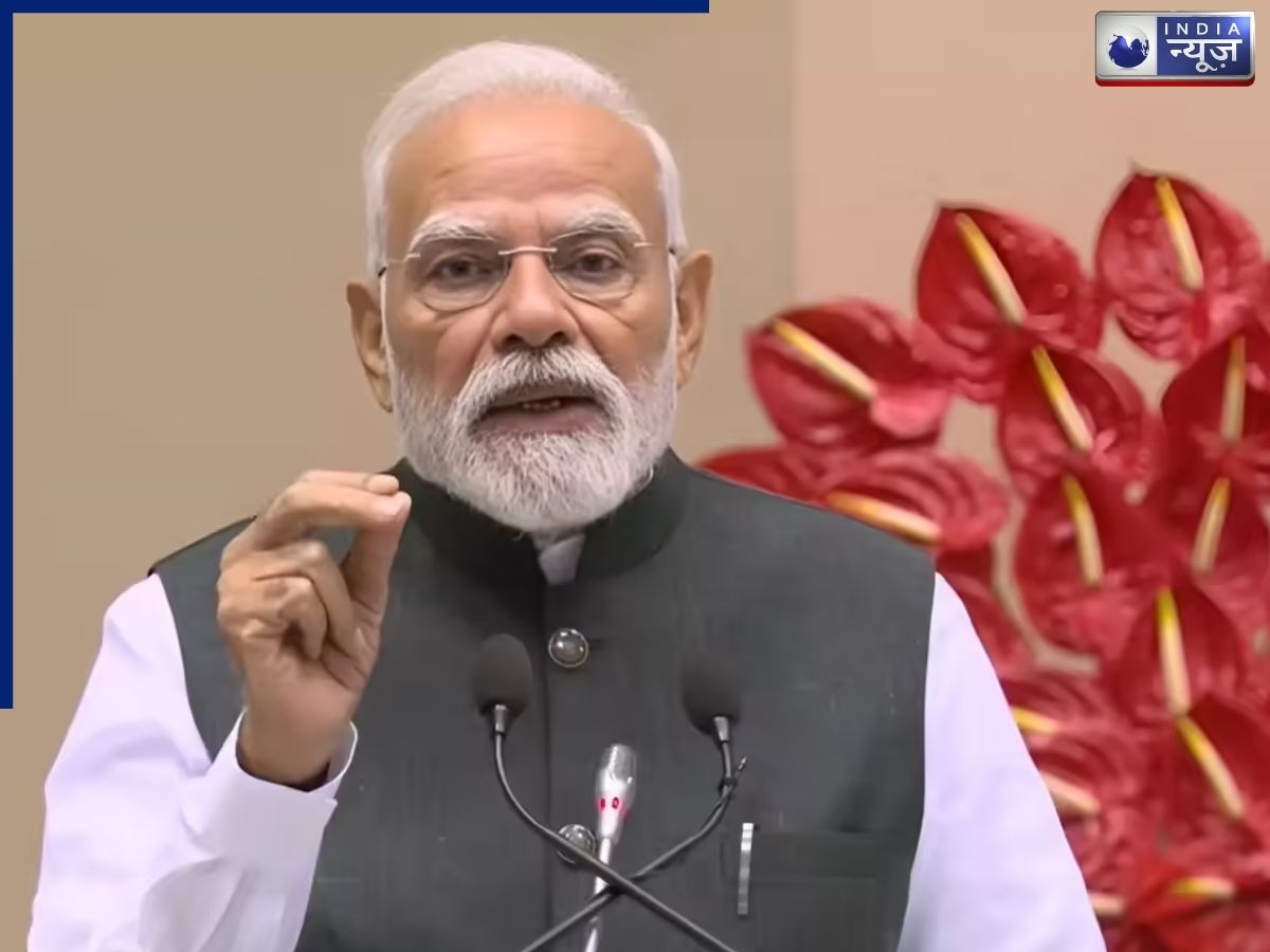अब ‘अफसरशाही’ नहीं चलेगी! PM मोदी ने सरकारी अफसरों को दिया कड़ा संदेश, बदल जाएगा काम का तरीका!