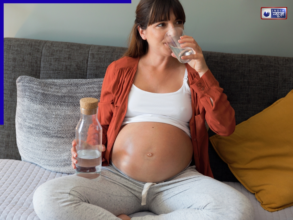 क्या प्रेगनेंसी में ‘अल्कलाइन वॉटर’ सेफ है? किसे एक बूंद भी नहीं पीना चाहिए, जानें इस ‘हेल्थ ड्रिंक’ का सच