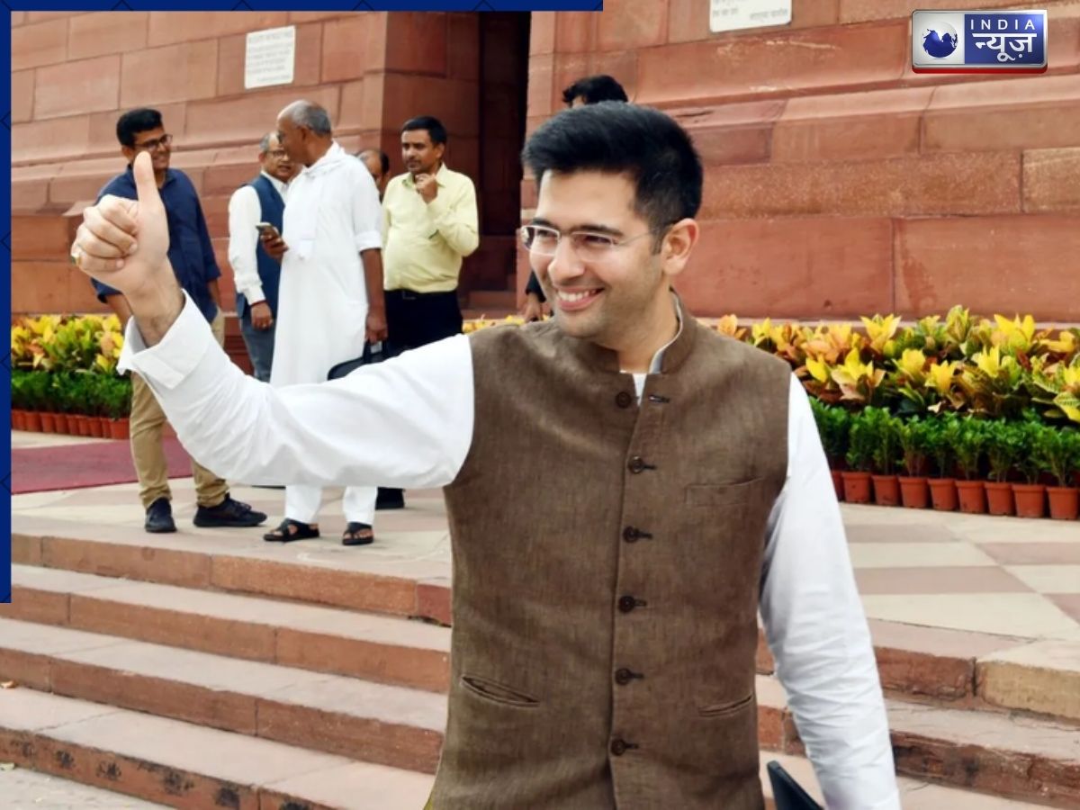 आम आदमी पार्टी में बड़ी टूट, राघव चड्ढा सहित इन सांसदों ने थामा बीजेपी का हाथ