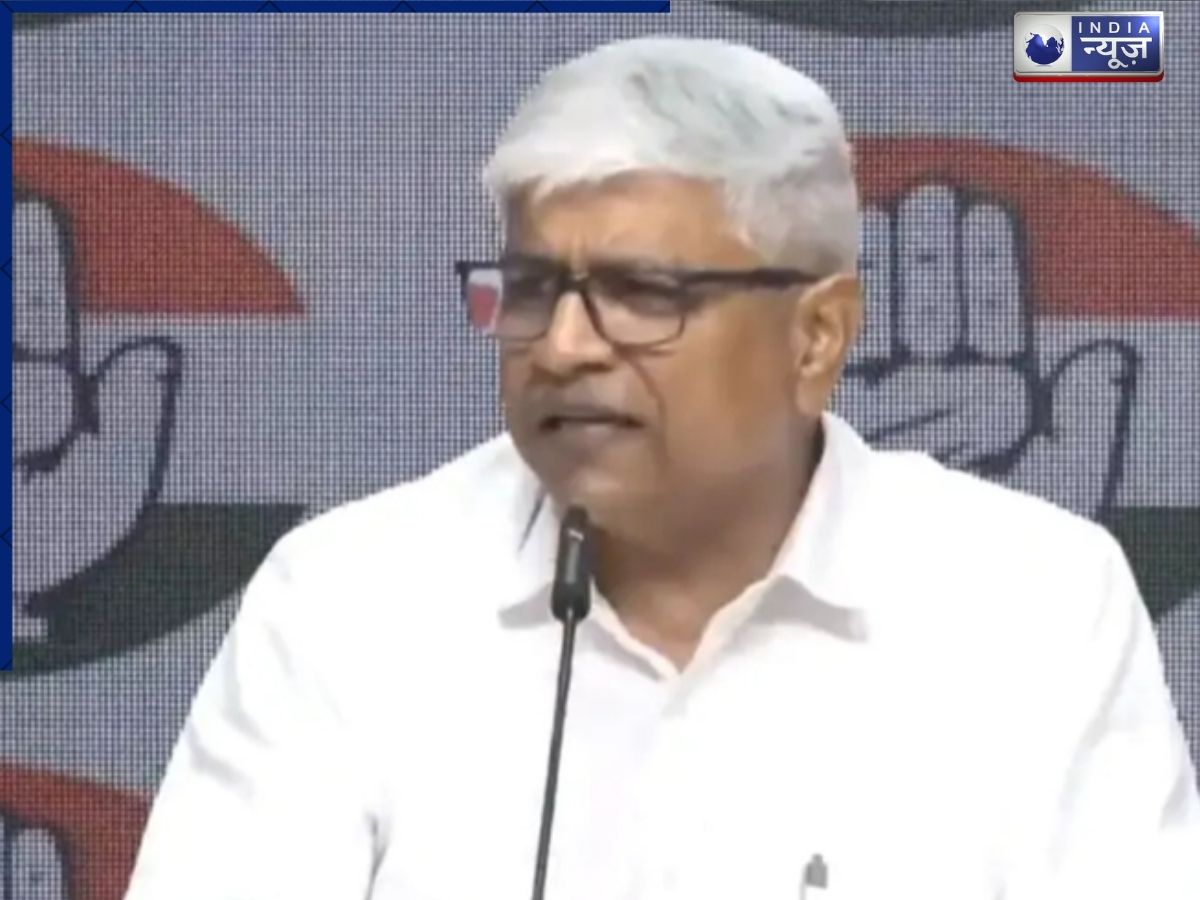 UP: हाथरस में कांग्रेस नेता राजेंद्र पाल गौतम ने किया ऐसा दावा, अफवाह फैलाने का केस दर्ज