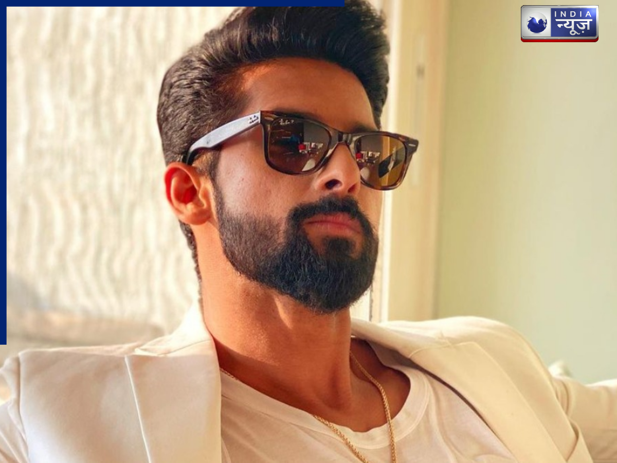 Ravi Dubey Fees - Photo Gallery