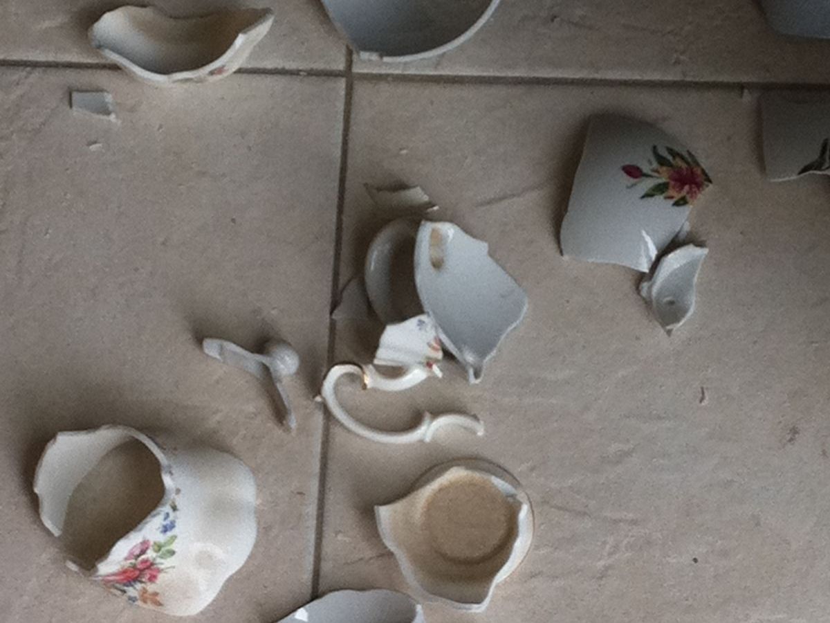 Remove Broken and Damaged Items from Home - Photo Gallery