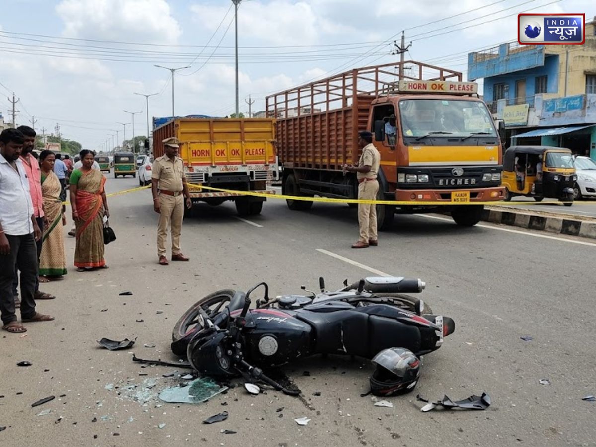 रिंग सेरेमनी की खुशियां मातम में बदली, अज्ञात पिकअप की टक्कर से युवक की मौत - Photo Gallery