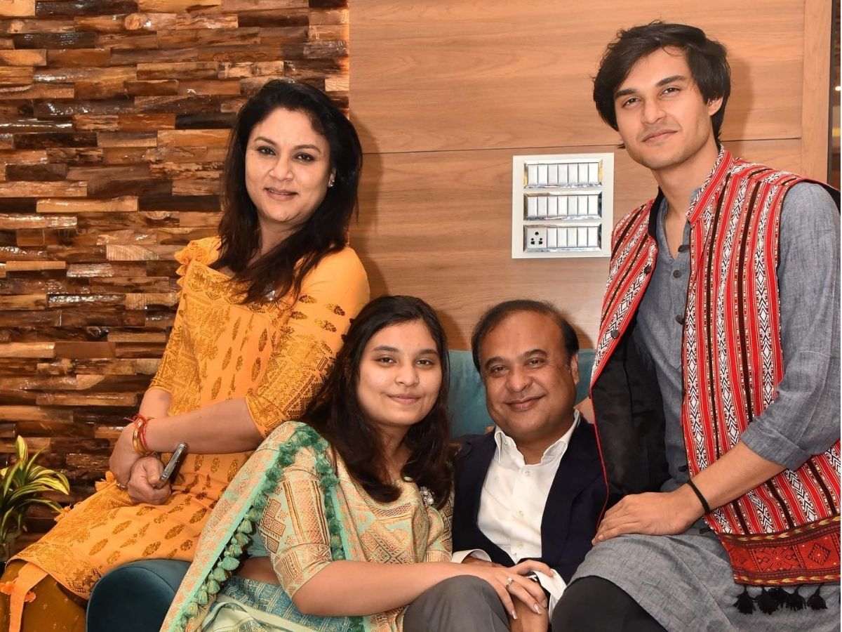 Riniki Bhuyan children - Photo Gallery