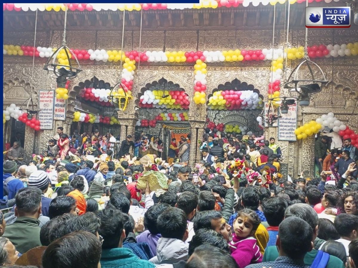 Banke Bihari: भक्तों के लिए जरूरी अपडेट, बांके बिहारी मंदिर में बदले नियम, VIP एंट्री में बड़ा बदलाव