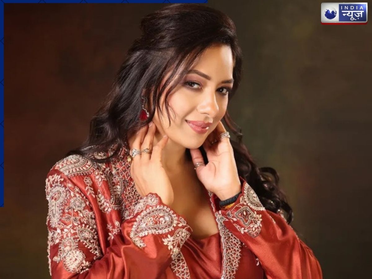 Rupali Ganguly's Hair and Makeup in a Red Indo-Western Outfit - Photo Gallery