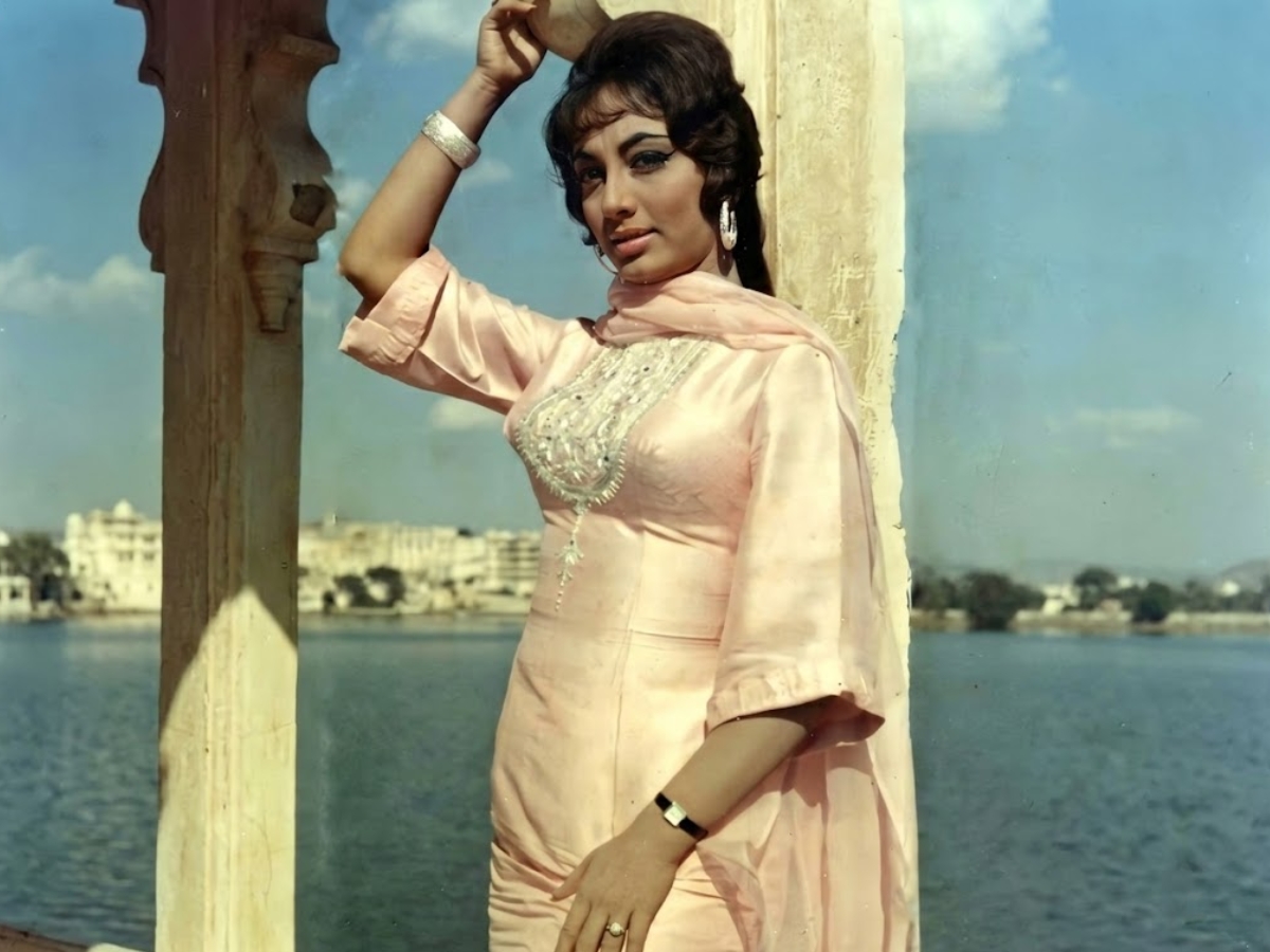 Sadhana Shivdasani - Photo Gallery