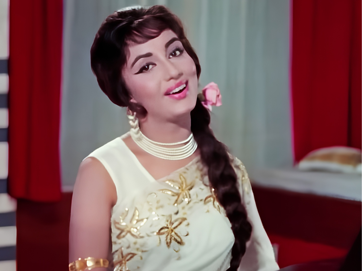 Sadhana Shivdasani - Photo Gallery