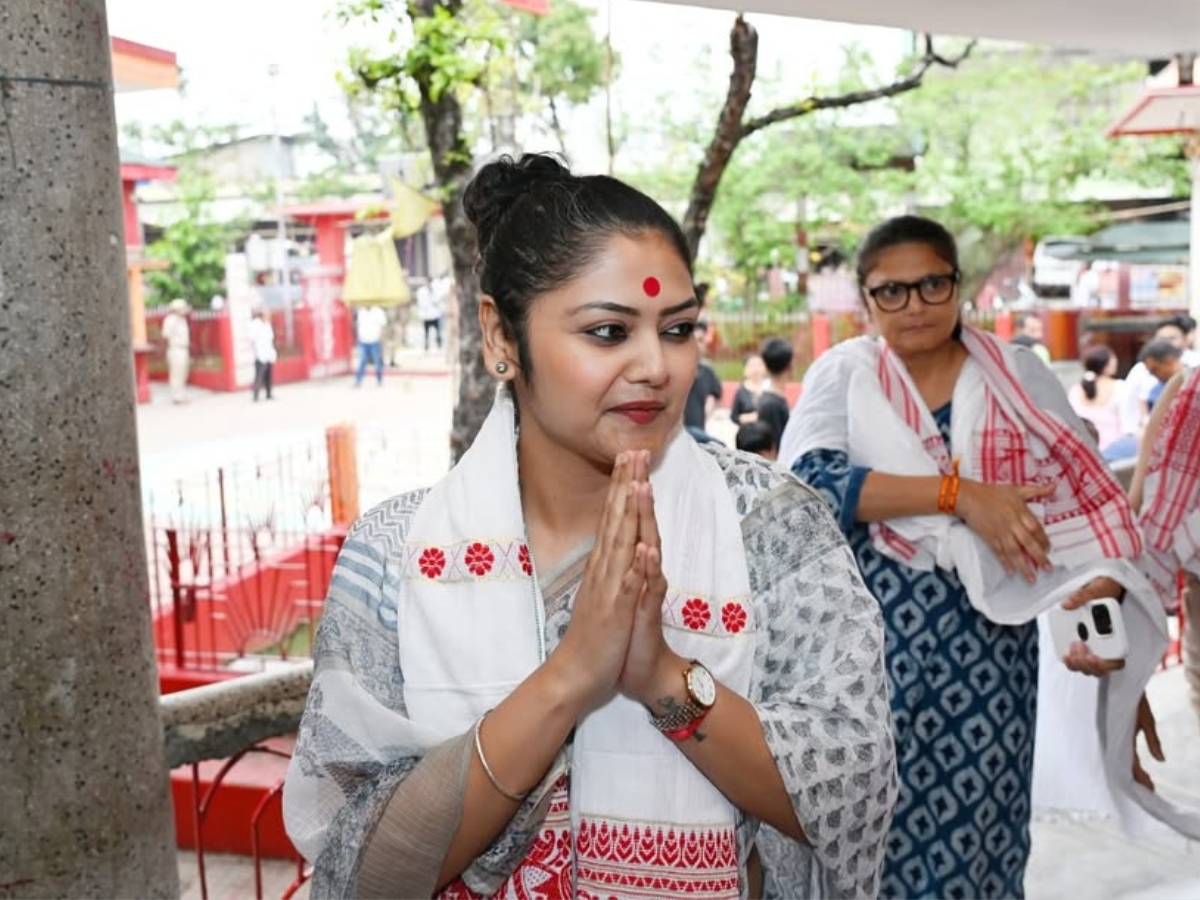 Sayani ghosh - Photo Gallery