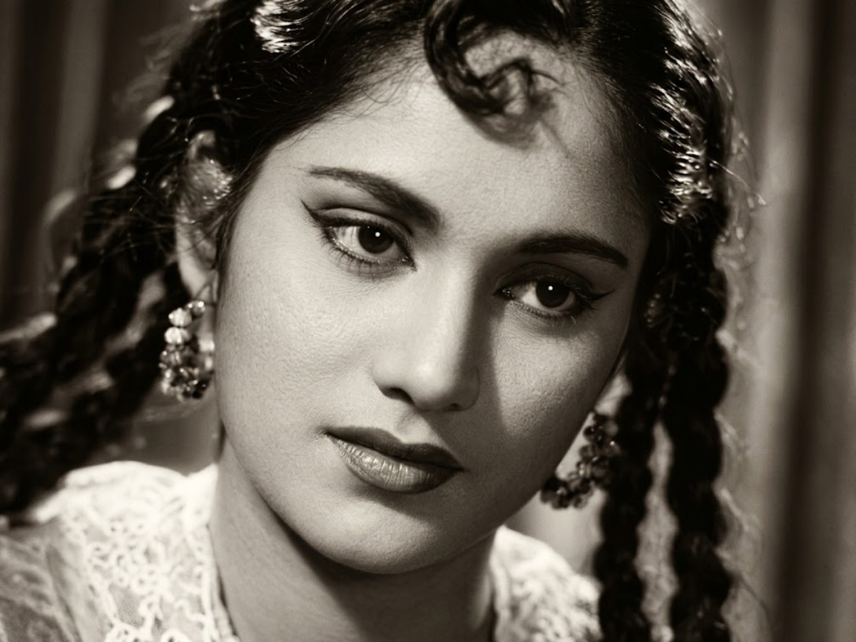 Sayeeda khan - Photo Gallery