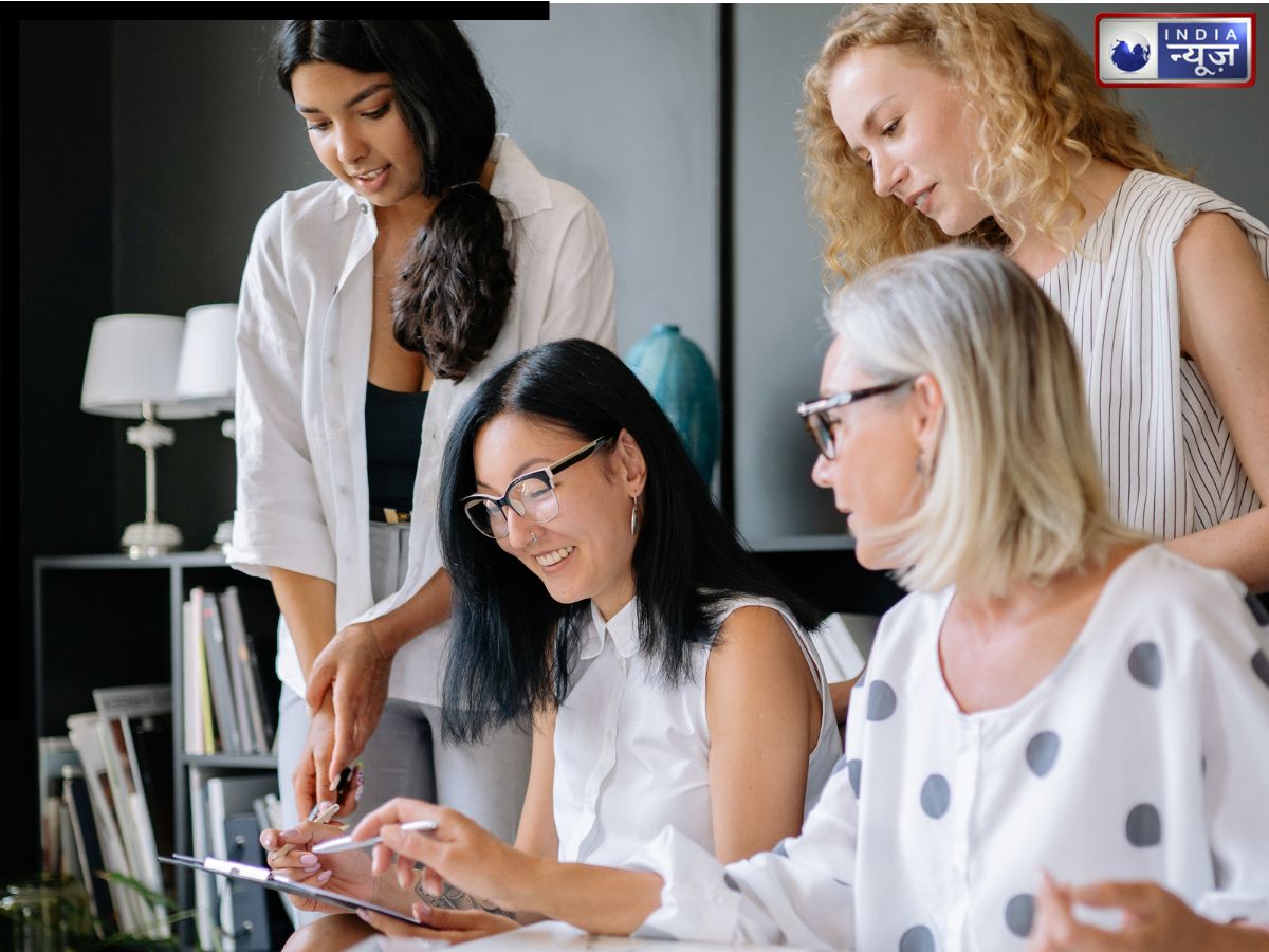 डिजिटल नशा घटा रहा आईक्यू लेवल! स्क्रीन-सिंड्रोम की चपेट में Zen-Z, दिमागी सेहत 7 तरीके से रखें ठीक - Photo Gallery