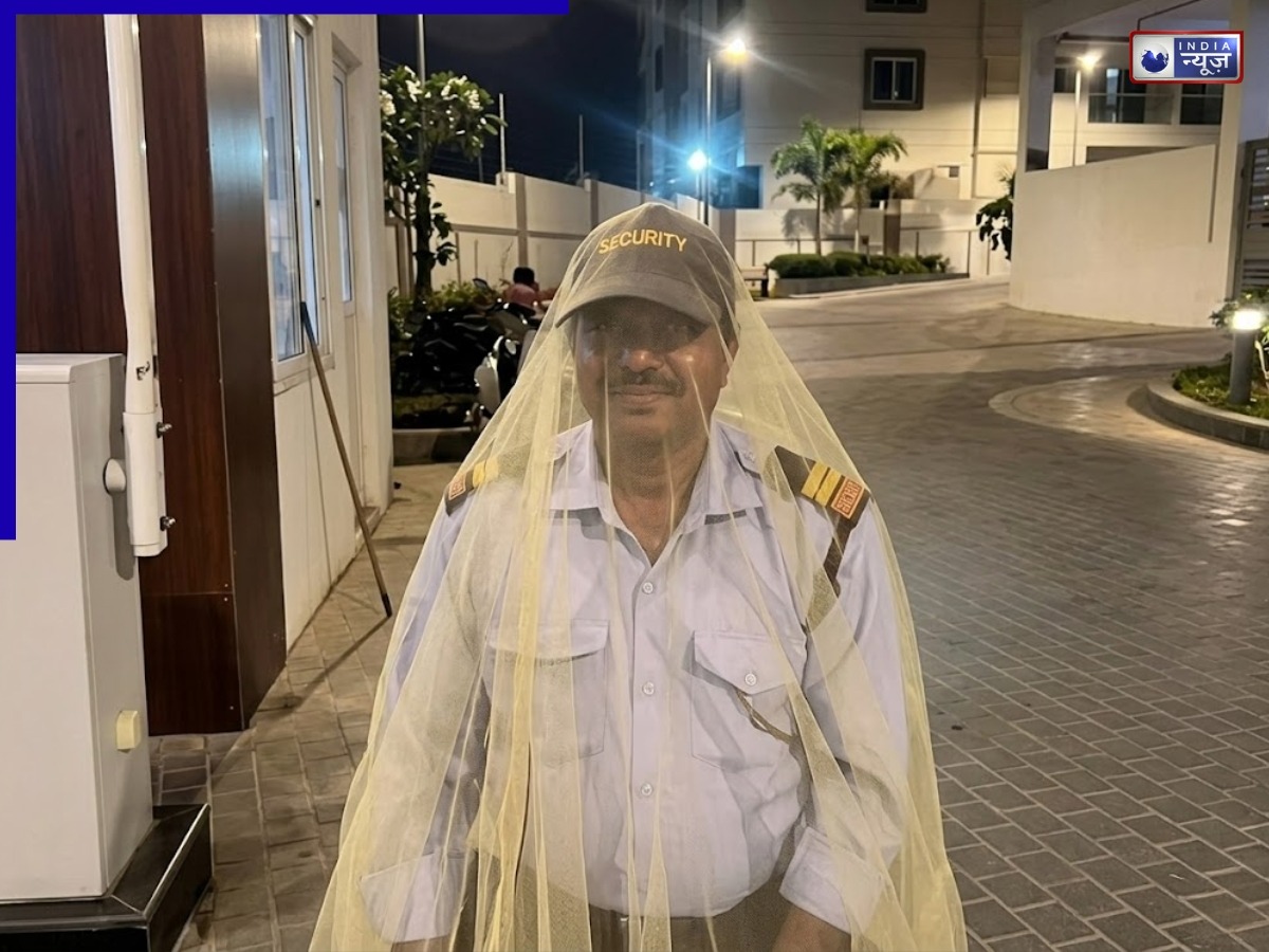 सिक्योरिटी गार्ड ने मच्छरों से बचने का लगाया गजब तरीका, वीडियो देख फैंस बोले- ‘वाह भाई वाह’