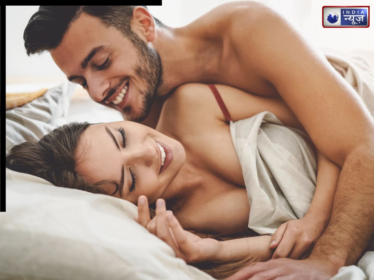 Sex Relieves Office Stress: सेक्स करने से मिट जाती ऑफिस की थकान! कार्यक्षमता भी होती दोगुनी, रिसर्च का दावा