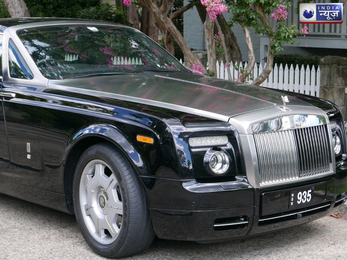Shah Rukh Khan's Rolls-Royce Phantom Drophead Coupé - Photo Gallery