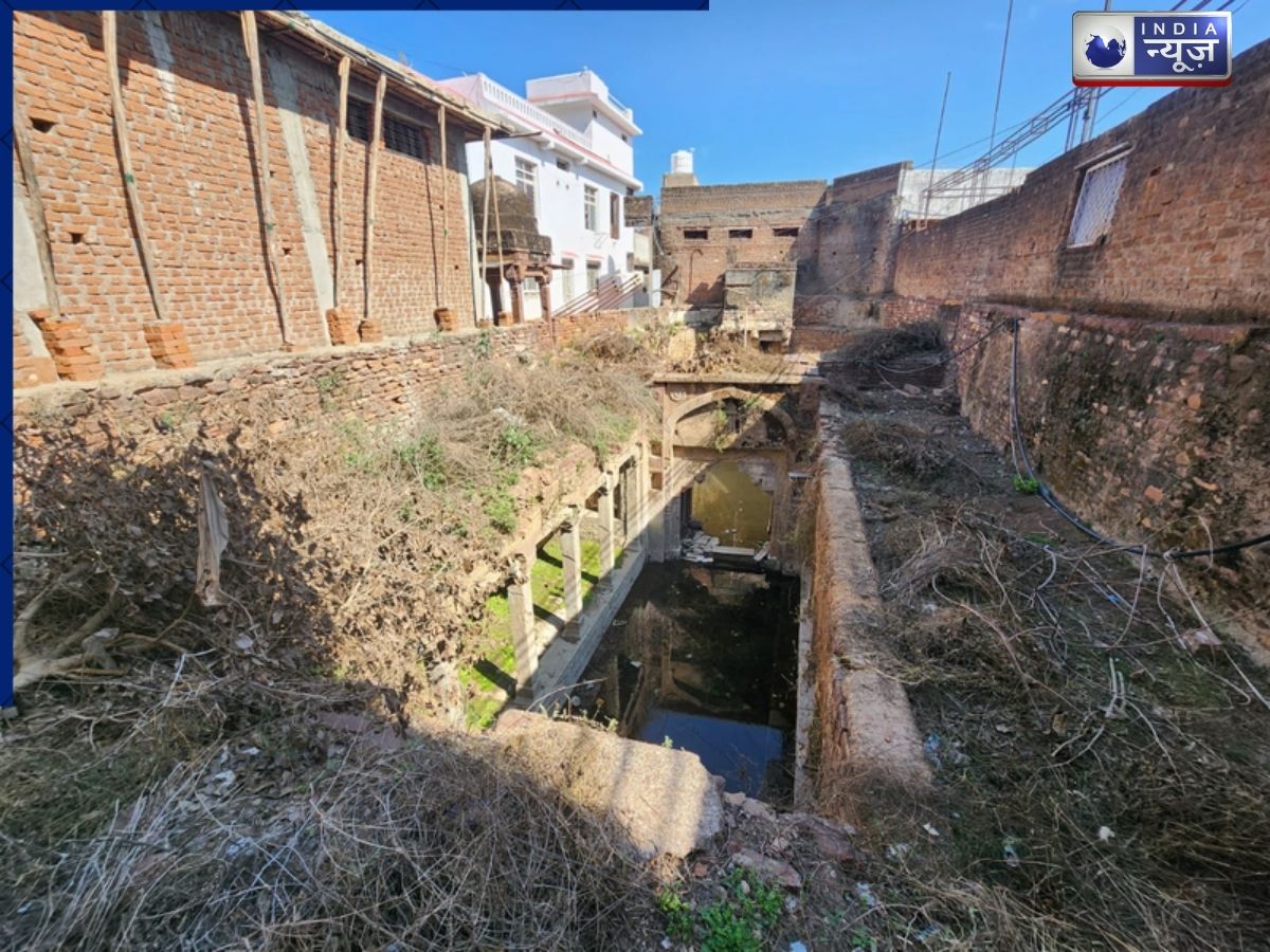 MP: शिवपुरी में जल संकट के बीच दम तोड़ती विरासत, नरवर की 13 ऐतिहासिक बावड़ियों में केवल 6 ही शेष - Photo Gallery