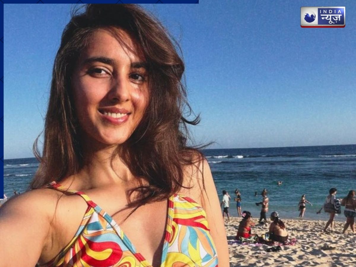 When did Simrat Kaur make her debut? - Photo Gallery