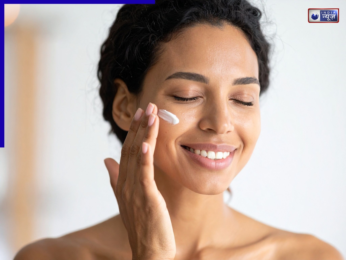 ₹2,000 की नाइट क्रीम को फेल कर देंगे ये 5 ‘नेचुरल DIY’, रात में लगाएं, सुबह चेहरे को देंगे शीशे जैसा ग्लो