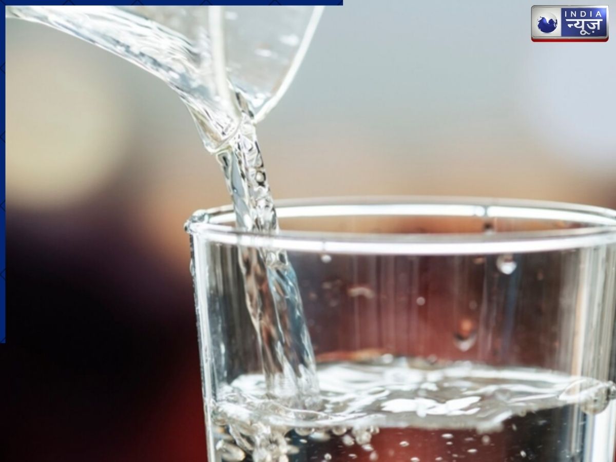 In the summer, drink slightly warm or lukewarm water in the morning. - Photo Gallery