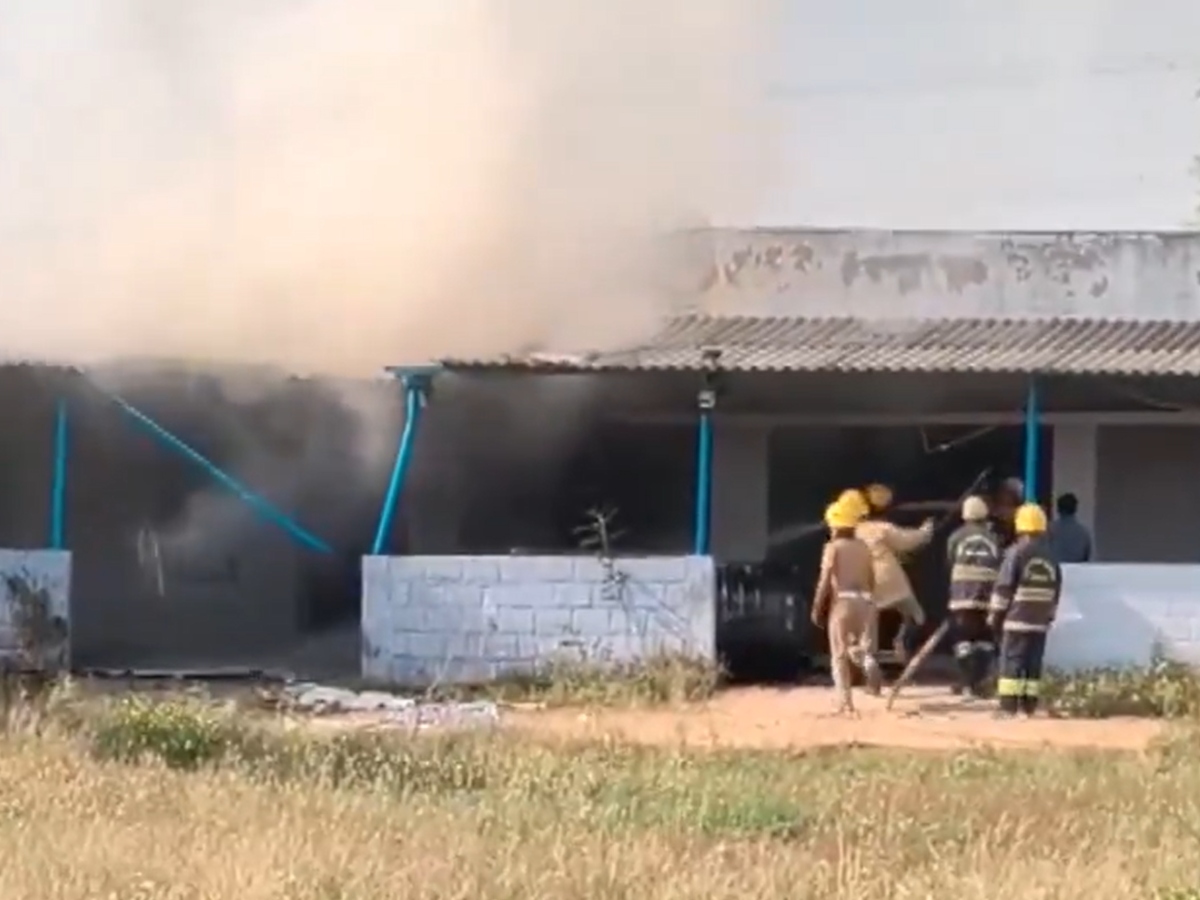 Tamil Nadu Factory Blast: तमिलनाडु में बड़ा हादसा, पटाखा फैक्ट्री’ में जोरदार धमाका, 18 लोगों की मौत