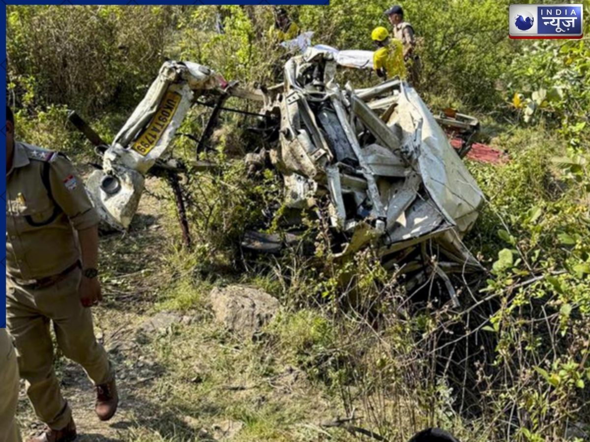 टिहरी गढ़वाल में दर्दनाक हादसा, खाई में गिरी गाड़ी, 8 लोगों की मौत, पीएम मोदी ने किया मुआवजे का एलान