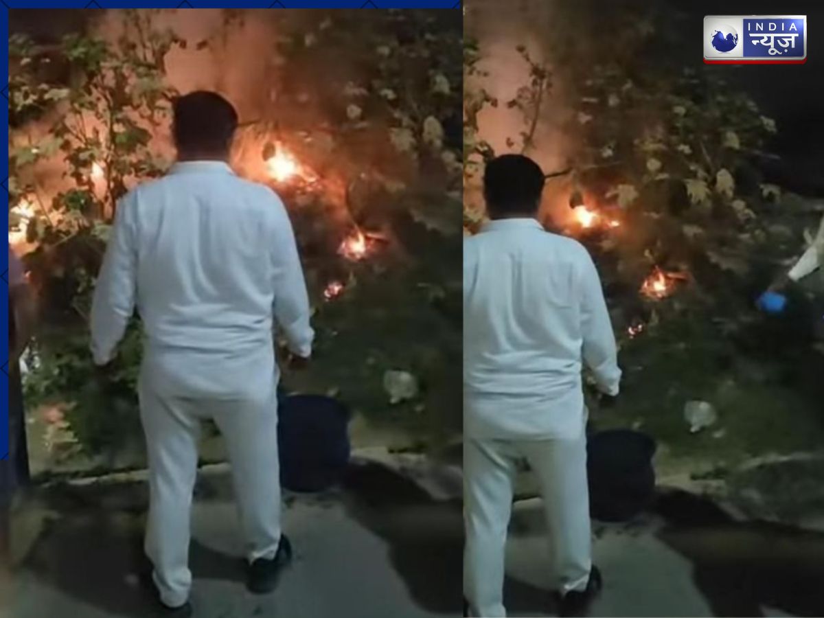 आधी रात को आग का तांडव! जसवंतनगर में खाली प्लॉट बना ‘धधकती भट्टी’, बाल-बाल बचे आसपास के दर्जनों घर