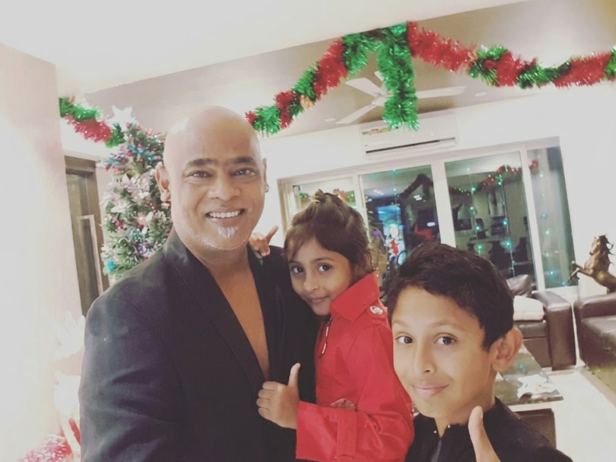 Vinod Kambli With His Children - Photo Gallery